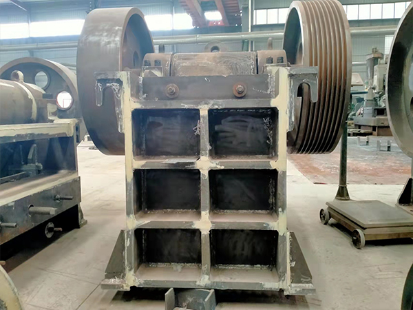 鋁礦石顎式破碎機(jī)型號與價(jià)格